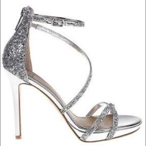 NWT Belle Quentin Glitter Heels